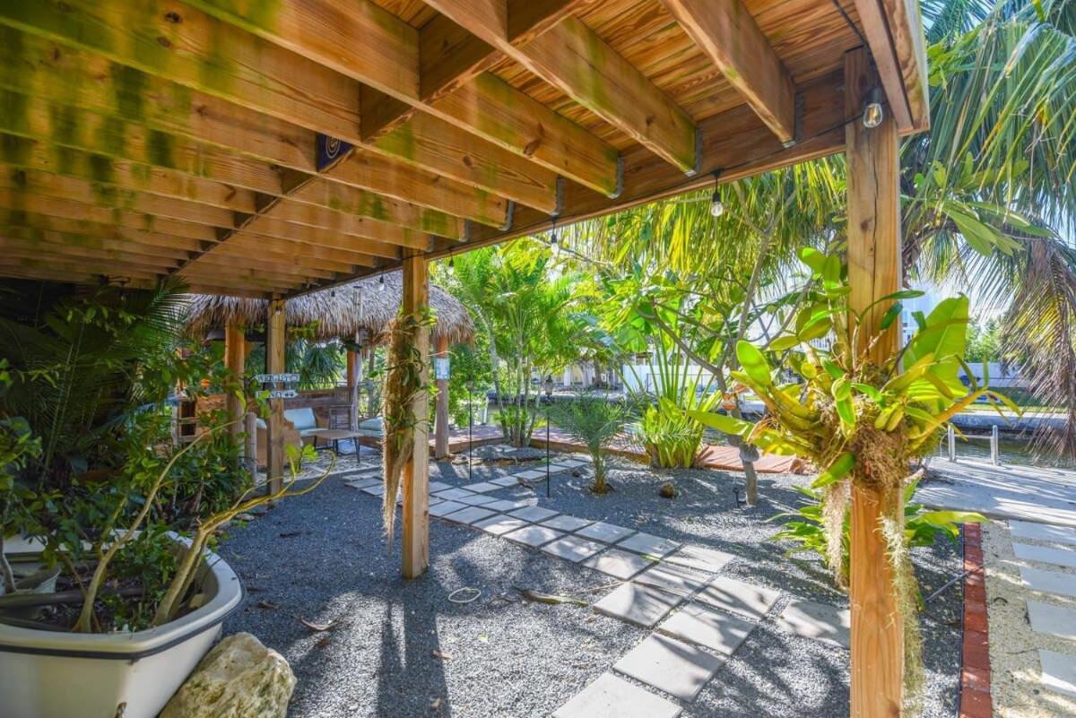 Loggerhead Lagoon - Modern Waterfront Home Pirates Cove Exterior foto